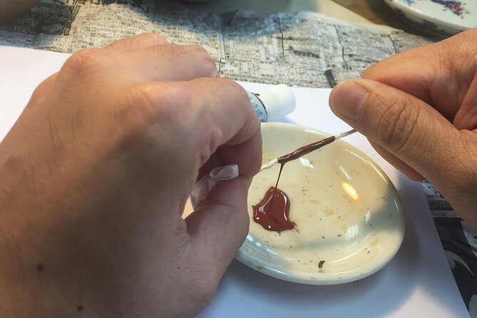 1.5〜2 Hours Traditional Kintsugi Work Shop in Namba Osaka - The class flow: history first, then hands-on finishing
