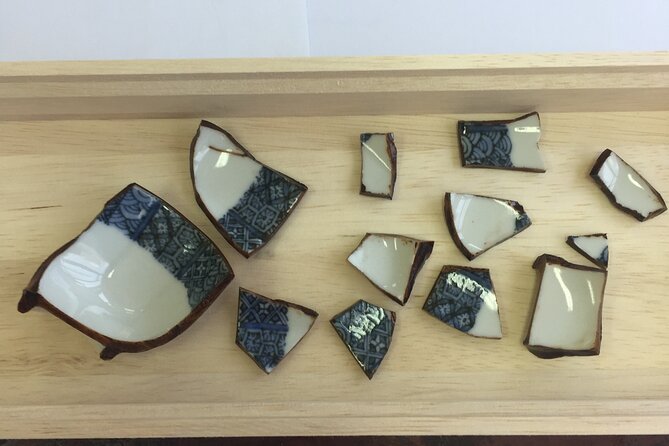 1.5〜2 Hours Traditional Kintsugi Work Shop in Namba Osaka - What you make: a kintsugi plate with 23K gold lacquer