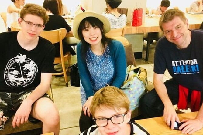 1.5 Hour Food Tour at the Kuromon Market in Osaka - When to book, and how to keep expectations realistic