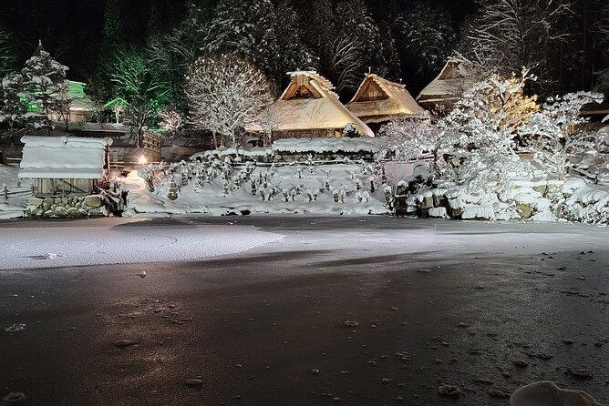 2-Day Bus Tour to Shirakawago & Hida No Sato Winter Illumination - Day 2: Takayama’s morning market, Jinya, and old-town streets