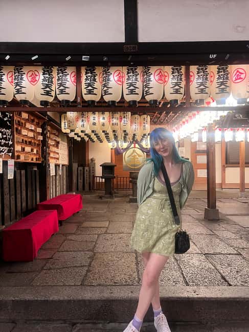 3.5h Osaka Night guided Local Bar Hopping, Sake & Karaoke - Hozenji Temple at night: a prayer lesson that feels real, not performative