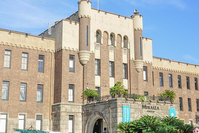 A Tour to Explore the Symbol of Osaka: Osaka Castle - Osaka Castle: reconstructed exhibits and smart viewing time