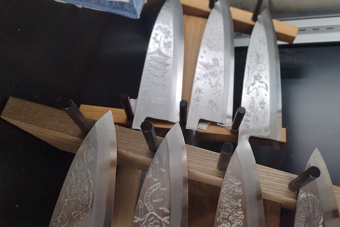 Anime shopping tour in Osaka: figures, Manga, Maid Cafe, Knife - What you can buy (and what to watch for)