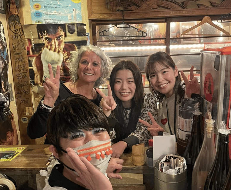 Bar hopping: Create lasting memories with TOMODACHI guides! - Stop one: a local sake shop tasting (when sake is your priority)