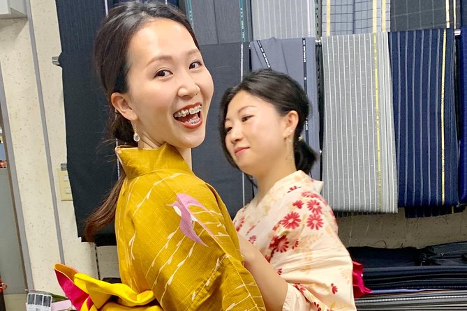 Exclusive private Yukata dressing workshop - Sena’s Step-by-Step Way of Teaching Yukata Basics