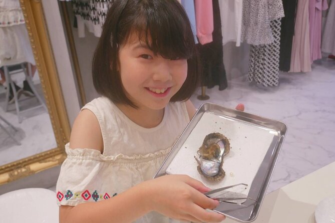 Experience Extracting Pearls From Akoya Oysters　osaka - Taking out your pearl: natural variation is part of the deal