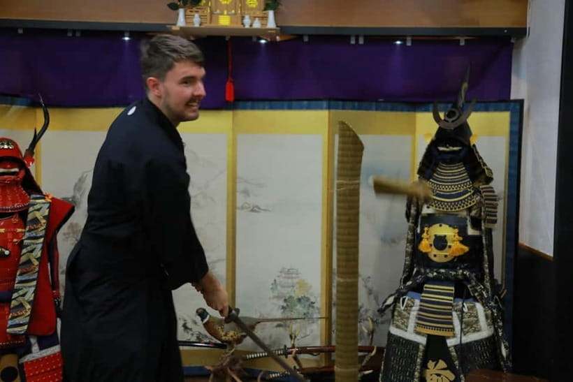 Experience Samurai and traditional Culture to the fullest - Samurai sword trial cutting: focus on responsibility, not bravado