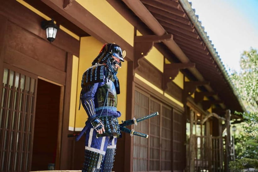 Experience Samurai and traditional Culture to the fullest - Kimono change and tea-ceremony etiquette you can copy at home