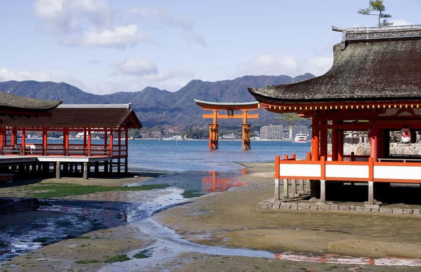 From Osaka: Hiroshima and Miyajima Day Trip by Bullet Train - Miyajima: Ferry Views, Deer Encounters, and Itsukushima Shrine