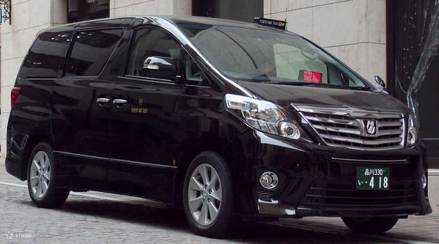 From Osaka: Kobe Private Day Tour - Picking the Right Vehicle: Seats vs. Luggage Reality