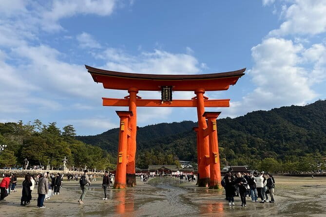 From Osaka/Kyoto: Hiroshima Miyajima Luxury Tour with Guide - Stop 4: Atomic Bomb Dome and memorial moments