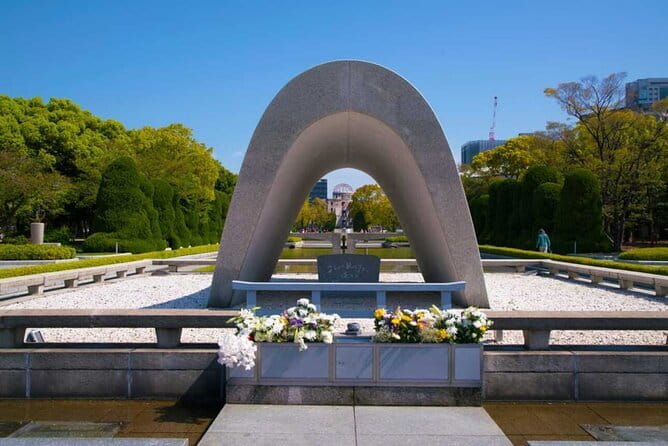 From Osaka/Kyoto: Hiroshima Miyajima Luxury Tour with Guide - Meeting at 6:00 am and the drive from Osaka/Kyoto