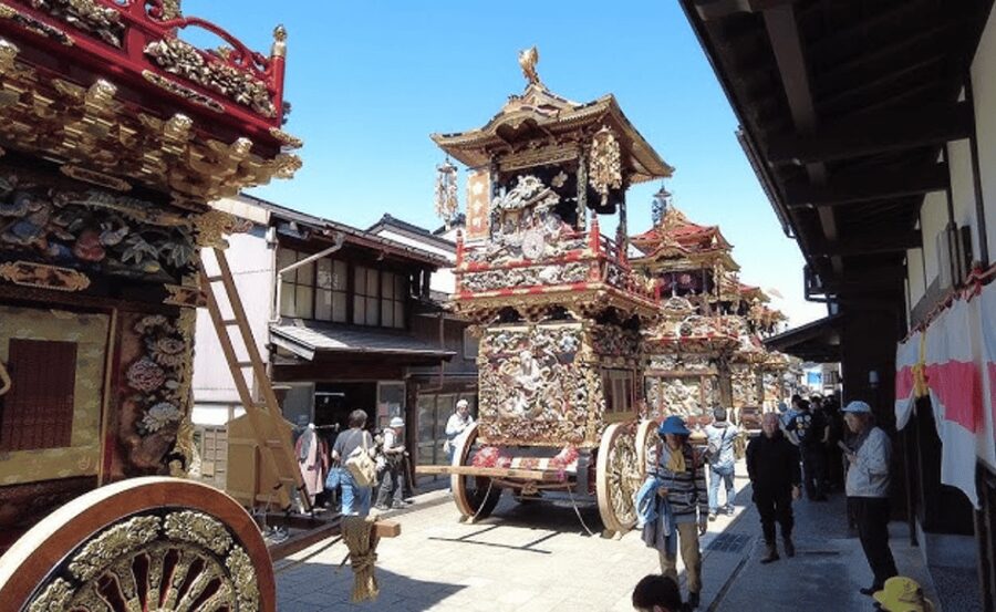 From Osaka/Kyoto: Mount Koya & Wakayama Private Day Trip . - Small Van Warning: Comfort for Groups of 6
