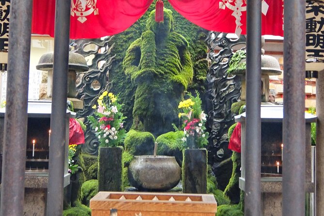 Full Day Guided Tour in Osaka by Van - Dotonbori River and Hozenji Temple: food ideas plus iconic visuals