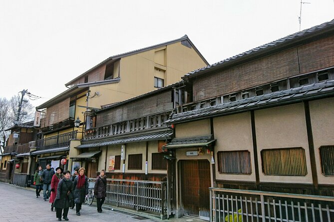 Full Day Guided Tour to Kyoto and Nara from Osaka by Van - Todai-ji Nandaimon: The Gate With Scale That Hits Hard
