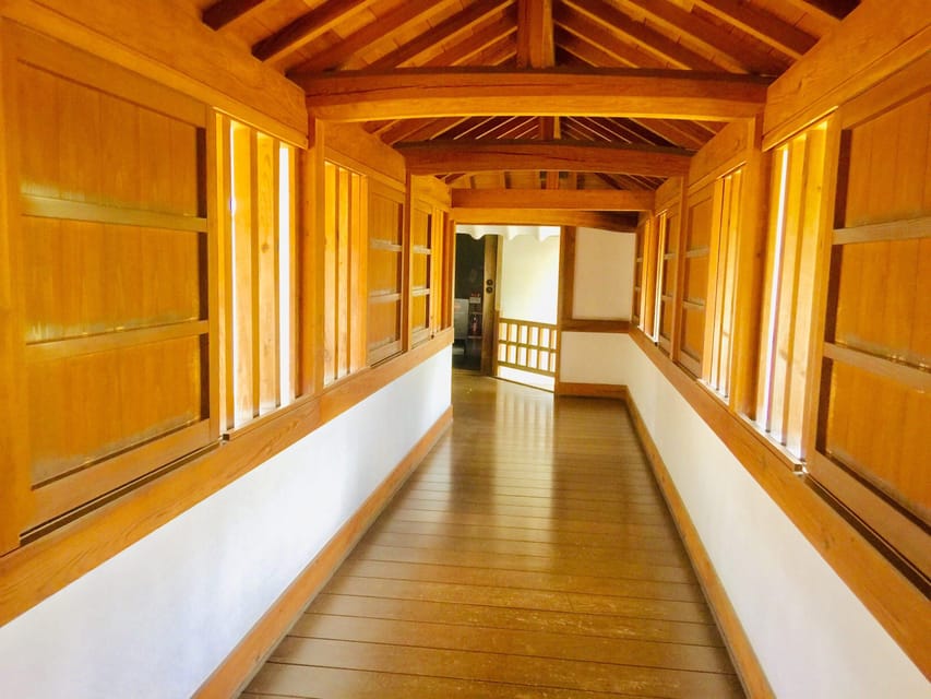 Himeji: Private Guide Tour of the Castle from Osaka or Kyoto - Timing tip: how to keep the day feeling calm