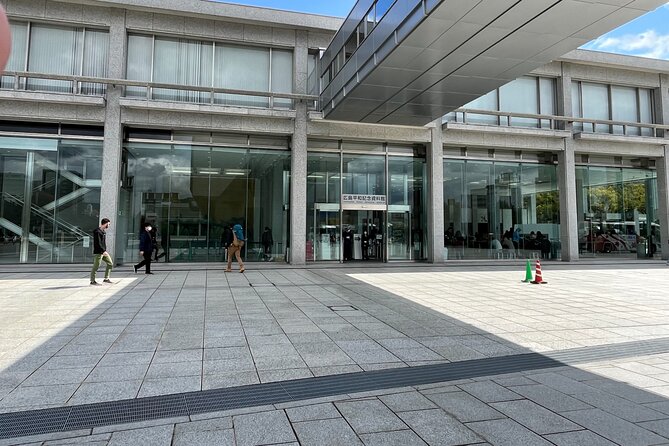 Hiroshima Private Guided Tour from Osaka or Kyoto - Omotesando lunch and Omoto Park deer time