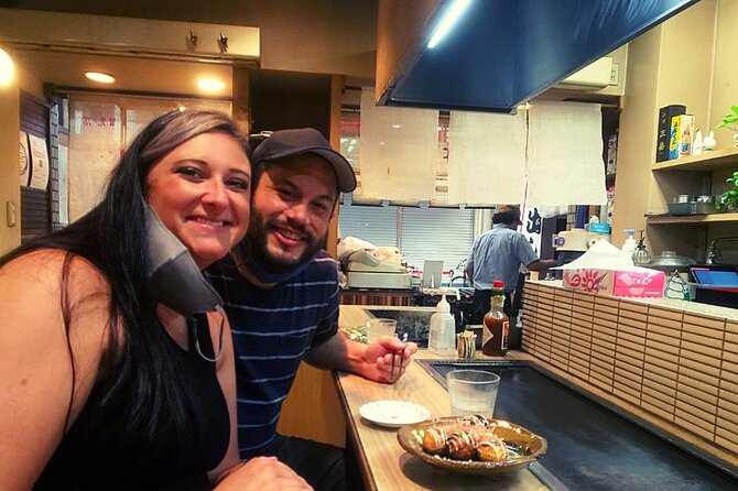Kuromon Market Tour: All inclusive 6~8 Dishes & 3~4 samplings - Guides matter in a market like this: vendor relationships and real explanations