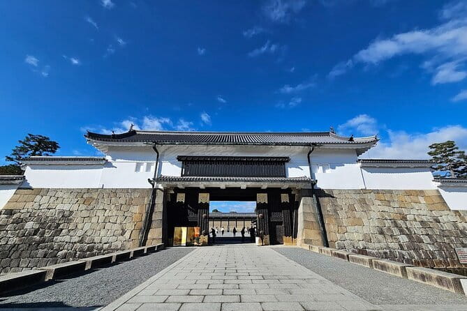 Kyoto Full Day Sightseeing Tour from Osaka or Kyoto - Guide Style, Group Size, and How Fully Guided It Feels