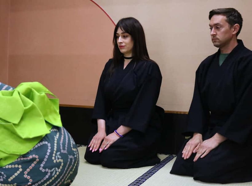 Learn Zen in a class of making Matcha tea near Osaka Castle - Kimono, Hakama, and Looking the Part Near Osaka Castle