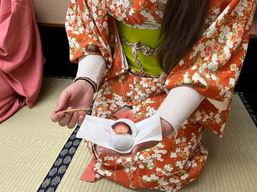 Learn Zen in a class of making Matcha tea near Osaka Castle - Should You Book It?