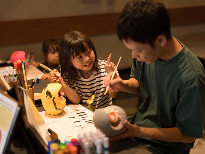 Osaka Daruma Workshop — Paint Your Own Good-Luck Daruma - Meeting DARUMA CLUB and Getting Set Up With Your Tools