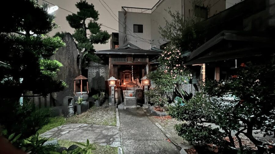Osaka: Deep Backstreets Walking Tour with Dinner Option - Two Side Dishes, Two Stalls: Street Food That Teaches Without Lecturing
