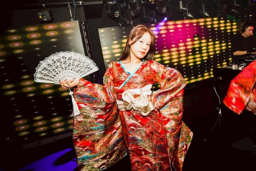 Osaka Dotonbori:GIRAFFE Nightclub Ticket with Drink/VIP Plan - Inside the club: music mix, themed concepts, and EBIKEN