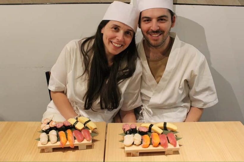 Osaka Dotonbori: Vegan/Vegetarian Sushi Making Experience - Sushi cosplay, photos, and your sushi master certificate