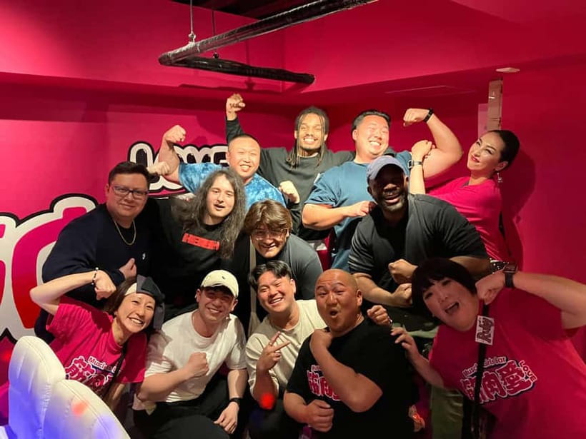 OSAKA:Drink to your heart's content with the muscular girls - The Drink Flow: Unlimited Refills, a Giant Beer Glass, and Pacing Tips