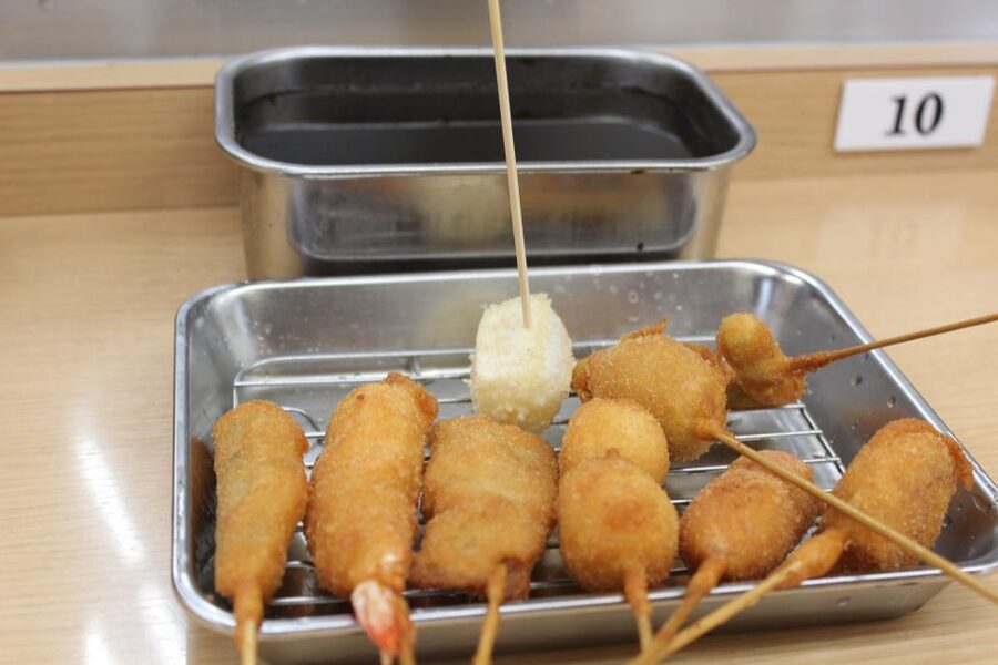 Osaka: Food Tour at Night with Tastings - Small-group pacing (up to 10): what it changes for you