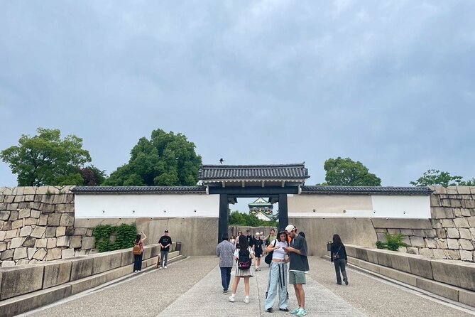 Osaka Full-Day Experience with Castle, Kushikastu and Temple - The guide factor: why this tour gets high marks