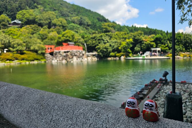 Osaka Half-day E-bike Adventure: Minoh Falls & Katsuoji Temple - Getting to Minoh Cycles: the start that sets the tone
