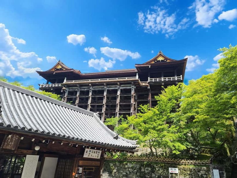 Osaka: Kyoto & Uji Historical Sites and Scenic Delights Tour - Byodo-in Phoenix Hall: that ten-yen coin moment