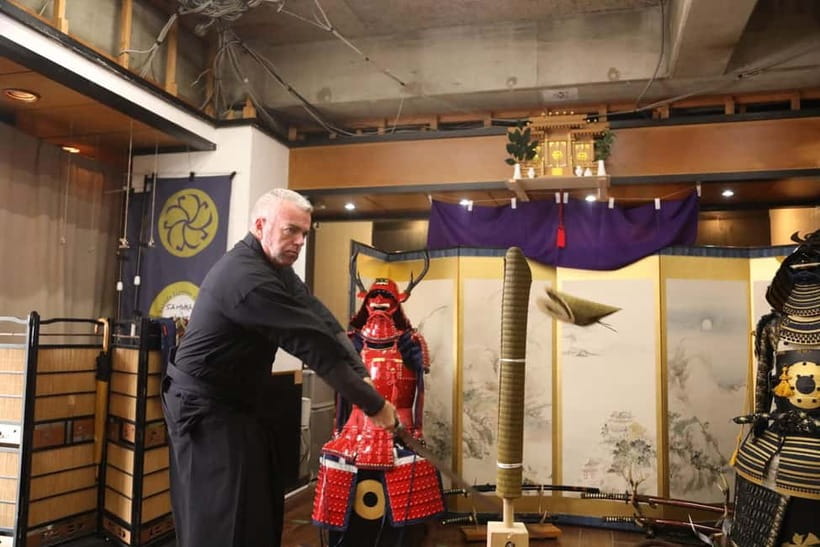 Osaka: Learn Bushido - Trial Slashing with Samurai Sword - The Stances and the hi-nari Sound: Why the Mechanics Matter