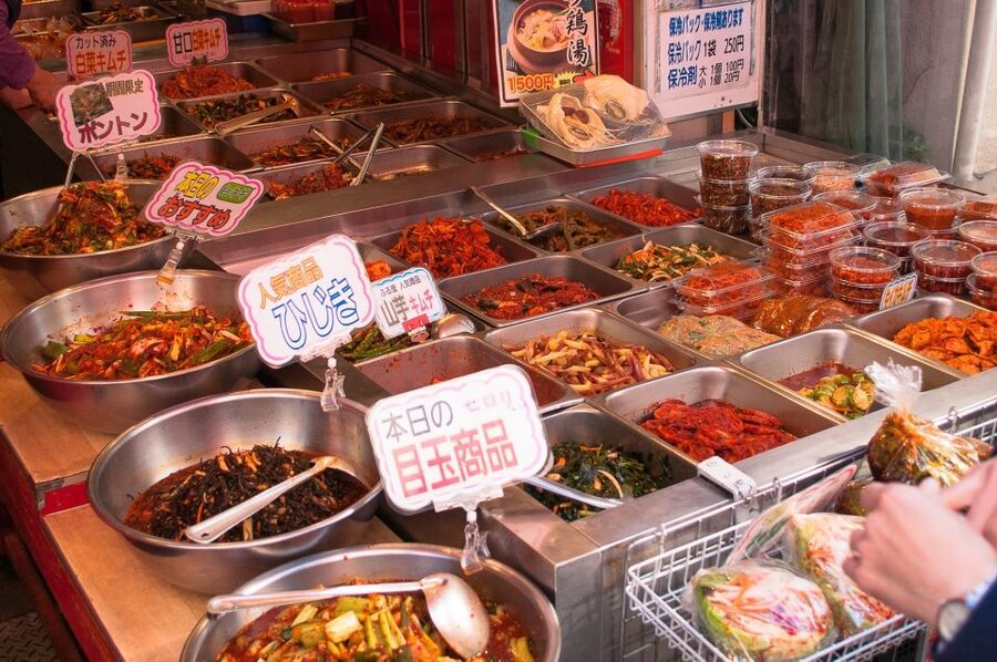 Osaka: Main Sights and Hidden Spots Guided Walking Tour - Meeting point, timing, and getting your feet ready