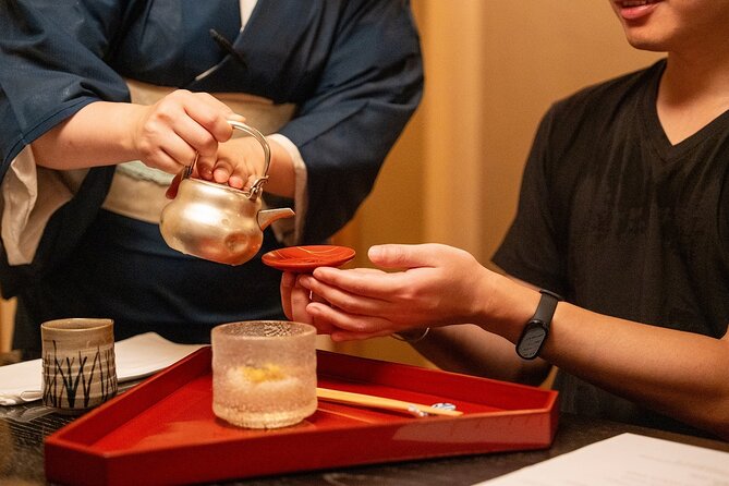 Osaka Michelin Food Tour Experience Kaiseki and Local dishes - Amerikamura takoyaki: Bib Gourmand-level street comfort, with one strict rule