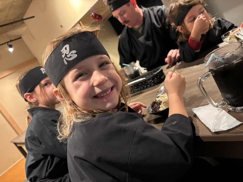 Osaka: Ninja Experience Cafe in Dotonbori - From Dotonbori Streets to the Ninja Cafe on the 4th Floor