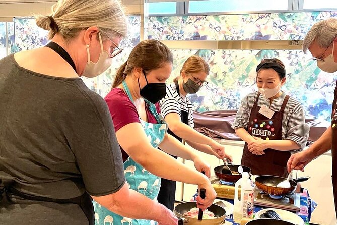 Osaka Okonomiyaki Cooking Experience! - What you cook: miso soup and Osaka-style okonomiyaki step by step
