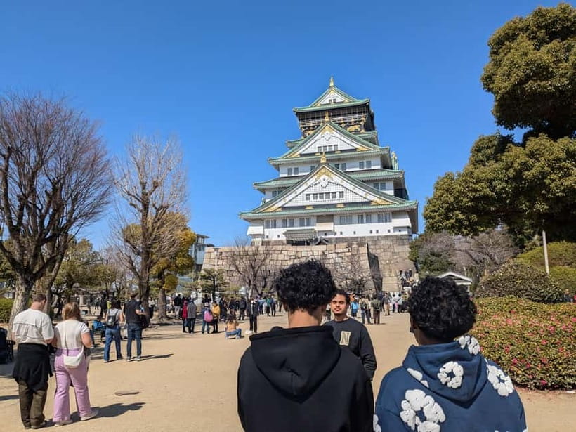 Osaka: Osaka Castle Guided Tour with Local Guide - Sengoku Samurai to Edo-Era Politics: The Story the Floors Tell