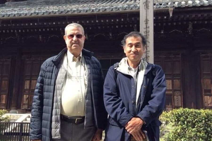 Osaka: Private Custom Walking Tour with a Local Guide - The flow of your walking tour: photo stops, sight time, and answers