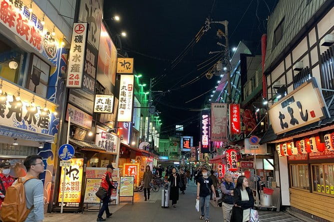 Osaka: Private Food Tour & Bar Hopping in Namba - Kushikatsu Shirotaya Main Store: Skewers, Dips, and Quick Satisfaction