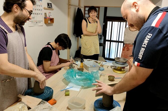 Osaka: Private Japanese Traditional Ceramics Experience - Picking your ceramic project: sake set, sushi set, or chawan