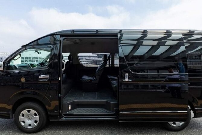 Osaka : Private One-way Transfers to/from Kansai Airport(KIX) - Getting picked up at your hotel (hotel to KIX)
