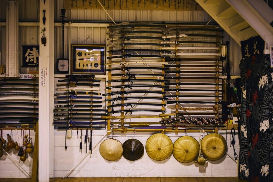 Osaka: Samurai Training Experience KENDO in Osaka - Paired practice and match-style sparring in the dojo