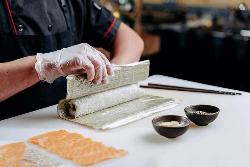 Osaka: Sushi Making Class and Dotonbori Food Tour - Should You Book This Sushi Making and Dotonbori Tour?
