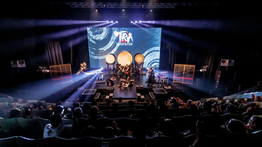 Osaka: UTAGE Japanese Taiko Live Show - How the show mixes tradition and computer music