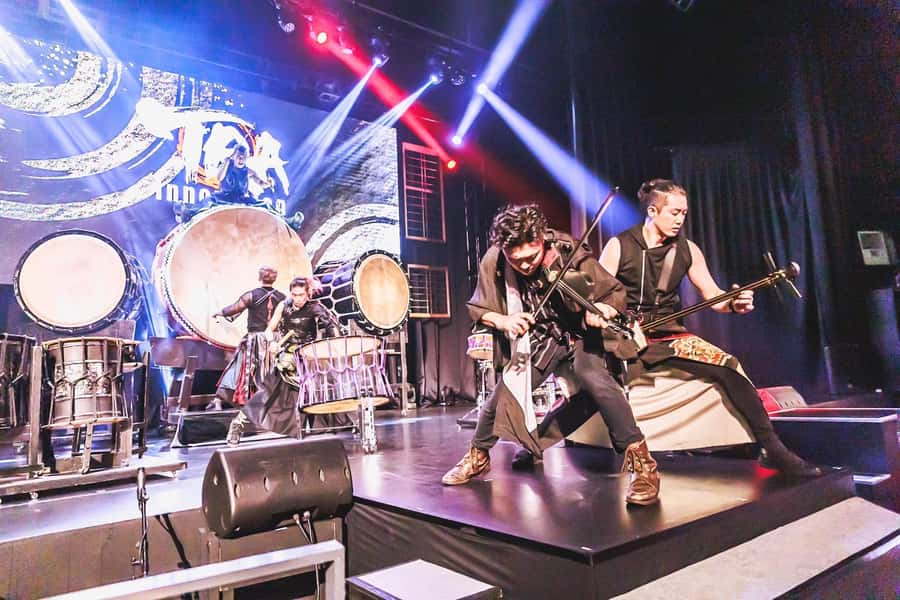 Osaka: UTAGE Japanese Taiko Live Show - Visuals, sound, and crowd vibe in the room