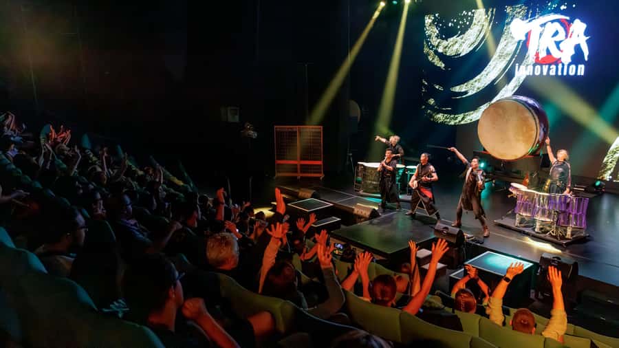 Osaka: UTAGE Japanese Taiko Live Show - Photos and the downstairs photo moments after the show