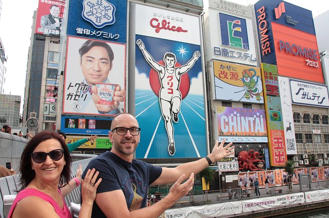 Osaka welcome tour - A private evening with guides like Hero and Paul